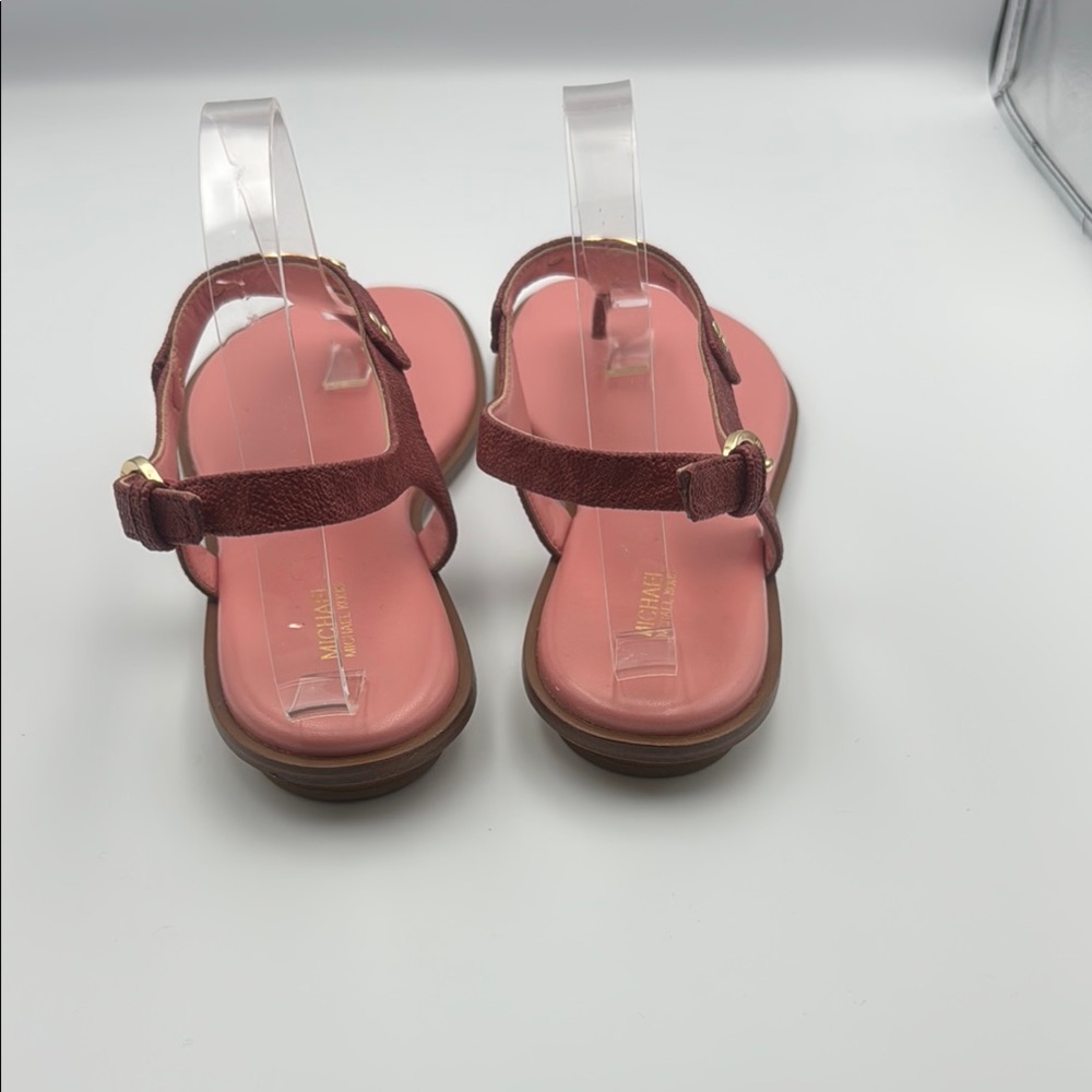 Michael Kors Pink and Gold Sandals‎ with T-Strap Design - Picture 3 of 10